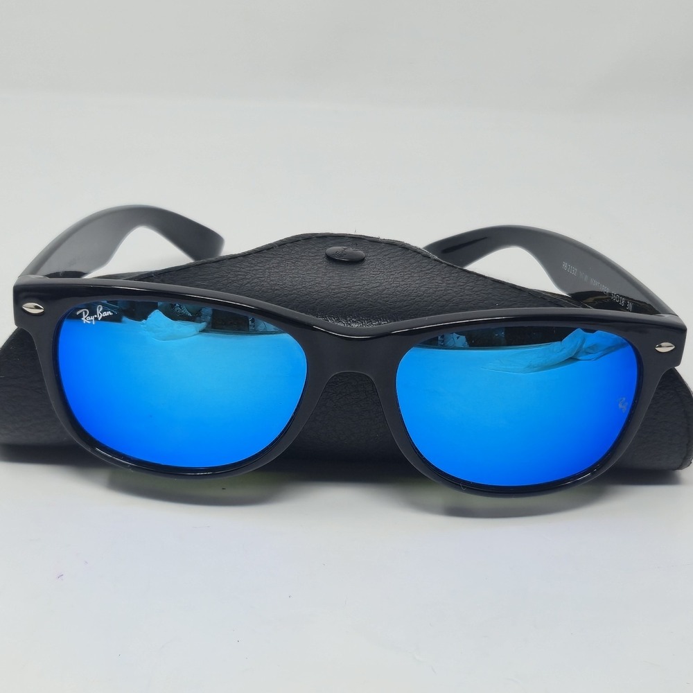 Ray-Ban RB 2132 New Wayfarer Sunglasses 55 18 Black Blue Flash Mirror Lens Case